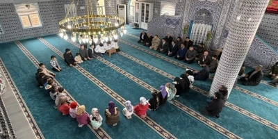 G&uuml;&ccedil;l&uuml;konak Kaymakamı Memiş, miniklerin Kur&rsquo;an sevincine ortak oldu
