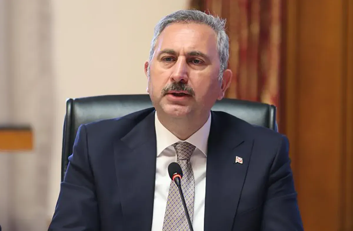 Abdulhamit Gül:Menderes ve yol arkadaşları hayırla yad ediliyor, darbeciler zulümleriyle anılıyor