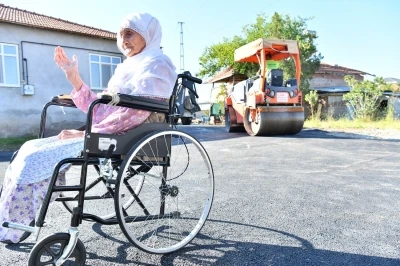Gülistan Teyze’nin duaları Yeşilyurt Belediyesi’ne
