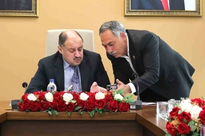 G&uuml;lpınar Suru&ccedil;lu muhtarların taleplerini dinledi
