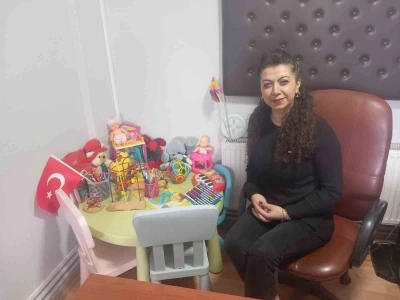 G&uuml;ltepe Muhtarlığı&rsquo;nda &ccedil;ocuklar i&ccedil;in oyun masası hazırlandı
