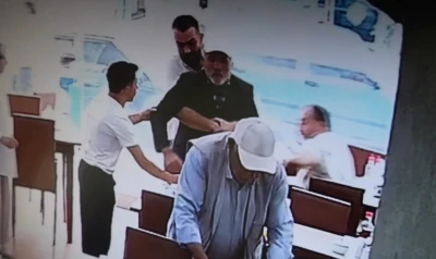 Gümüşhane’de boğazına yemek kaçan yaşlı adamı Heimlich manevrasıyla kurtardı
