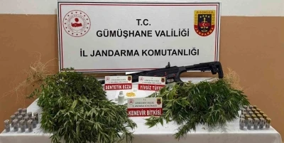 Gümüşhane’de kaçak alkol, kenevir ve ruhsatsız silah ele geçirildi

