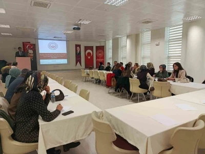 G&uuml;m&uuml;şhane&rsquo;de kadına y&ouml;nelik şiddetle m&uuml;cadele &ccedil;alıştayı d&uuml;zenlendi
