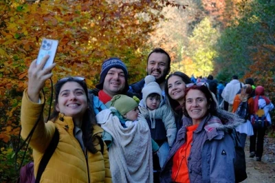 Gümüşhane’nin &quot;Doğal Ağaç Müzesi&quot; ziyaretçi akınına uğruyor
