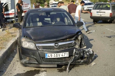 Gümüşhane-Trabzon karayolunda 3 aracın karıştığı kazada 2’si çocuk 7 kişi yaralandı
