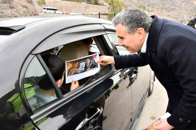 G&uuml;m&uuml;şhane Valisi Atay, bayram &ouml;ncesi trafik denetimlerine katıldı
