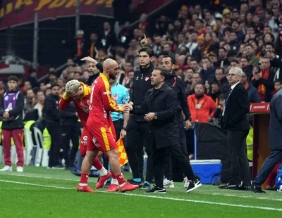 G&uuml;nay G&uuml;ven&ccedil; ve Ahmed Kutucu ıslıklandı

