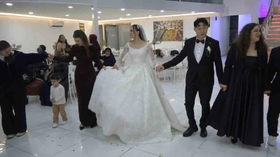 G&uuml;ney Kore&rsquo;den iş i&ccedil;in geldiği T&uuml;rkiye&rsquo;ye damat oldu
