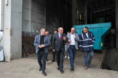 G&uuml;nl&uuml;k 800 ton atık işlenecek
