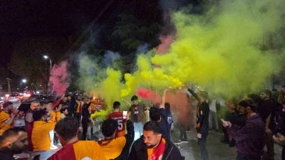 G&uuml;rcistan&rsquo;ın Marneuli kentinde Galatasaray&rsquo;ın şampiyonluğu coşkuyla kutlandı
