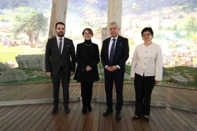 Gürcü Bakan ve dünyaca ünlü piyanist Bolkvadze’den Bursa’da tarihi yolculuk
