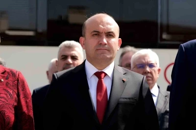 Gürhan Albayrak: &quot;Eskişehir’in ana gündemi zabıtaların bisiklet sürmesi ve göstermelik işler değil, kentsel dönüşüm olmalıdır&quot;
