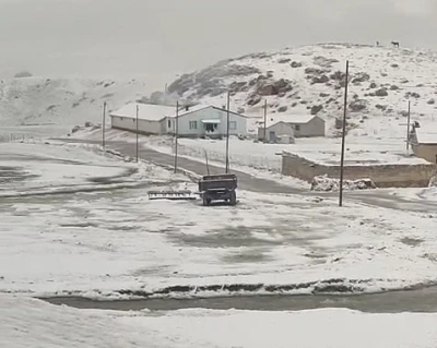 G&uuml;rpınar&rsquo;da mayıs ayında kar s&uuml;rprizi
