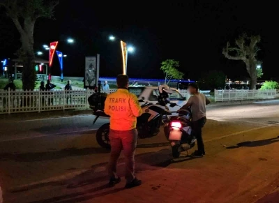 G&uuml;r&uuml;lt&uuml; kirliliğine sebep olan motosiklet s&uuml;r&uuml;c&uuml;s&uuml;ne 35 bin lira ceza
