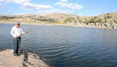 Güzelyurt Göleti’nde vatandaşların balık tutma keyfi
