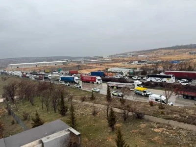 Gaziantep-Osmaniye-Adana Otoyolu&rsquo;nda Kaza: TIR Devrildi