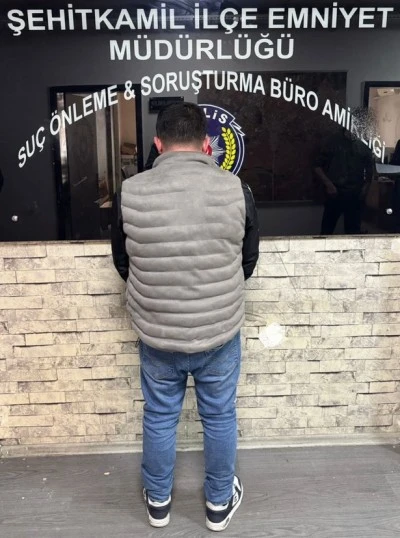 GAZİANTEP&rsquo;TE FİRARİ H&Uuml;K&Uuml;ML&Uuml; YAKALANDI! 13 YIL 6 AY HAPİS CEZASI VARDI