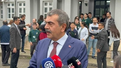 Habersiz ziyaret: Nöbetçi öğretmen Bakan Tekin’i veli sandı
