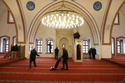 Habibi Neccar Camii&rsquo;nin temizliği HBB&rsquo;ye emanet
