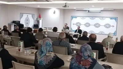 Hacı adaylarına kutsal yolculuk &ouml;ncesi bilgilendirme
