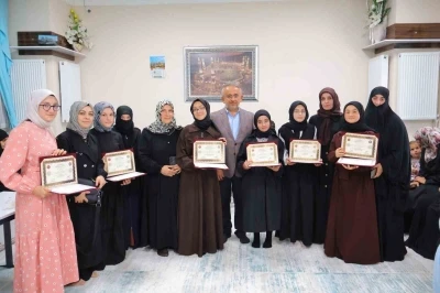 Hafızlar belgelerine kavuştu
