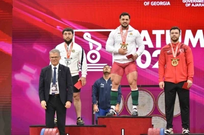 Hakan Ş&uuml;kr&uuml; Kurnaz, koparmada bronz kazandı
