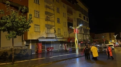 Hakkari&rsquo;de 6 bina &ccedil;&ouml;kme riski nedeniyle tahliye edildi
