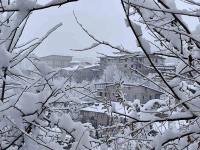 Hakkari&rsquo;de 7 k&ouml;y ve 18 mezra yolu i&ccedil;in seferberlik
