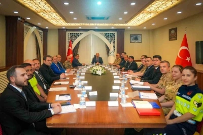 Hakkari&rsquo;de aranan 340 şahıs yakalandı
