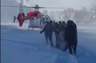 Hakkari&rsquo;de beyaz esarete karşı sağlık seferberliği: 520 hasta kurtarıldı
