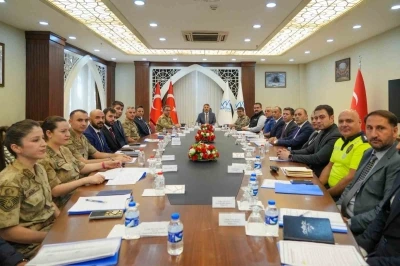 Hakkari’de çeşitli suçlardan 348 kişi yakalandı
