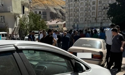 Hakkari’de freni patlayan çekici 6 araca çarparak durabildi
