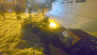 Hakkari&rsquo;de istinat duvarı &ccedil;&ouml;kt&uuml;
