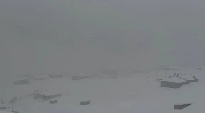 Hakkari&rsquo;de kar yağışı: 43 yerleşim yerinin yolu kapandı
