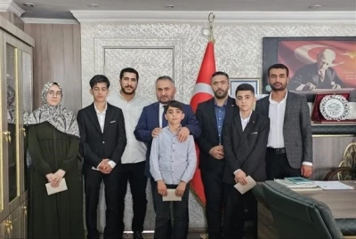 Hakkari’de &quot;Kur’an-ı Kerim’i Yüzünden Güzel Okuma ve Hafızlık Yarışması&quot; yapıldı
