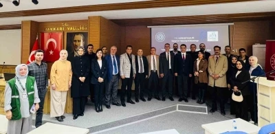 Hakkari&rsquo;de "Yeni Nesil İletişim" paneli d&uuml;zenlendi
