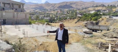 Hakkari’de temeli atılan cami destek bekliyor
