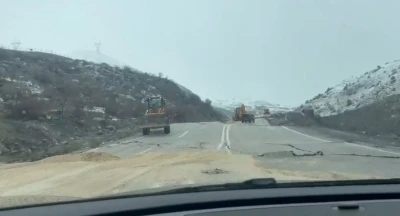 Hakkari-Van yolunda &ccedil;&ouml;kme: Ulaşım kontroll&uuml; sağlanıyor
