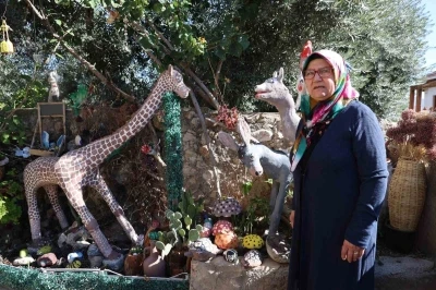 Halk eğitimden emekli oldu atıkları evinde sanata dönüştürdü
