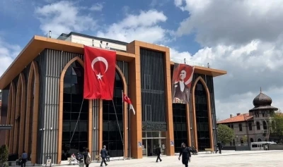 Halk kütüphanesi hafta sonları da açık olacak
