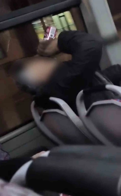 Halk otobüsünde alkol rezaleti tepki çekti
