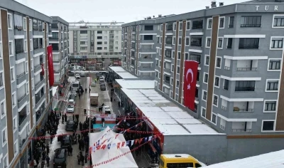 Halk Pazarı&rsquo;nın 12&rsquo;nci şubesi Aşkale&rsquo;de a&ccedil;ıldı
