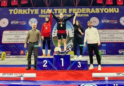 Halter T&uuml;rkiye Şampiyonası&rsquo;nda D&uuml;zce&rsquo;ye b&uuml;y&uuml;k gurur
