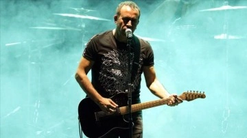 Haluk Levent Gazze i&ccedil;in sahnede