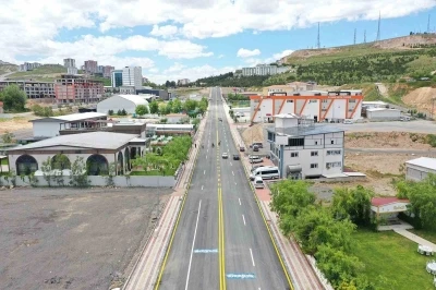 Hanbeyoğlu Caddesi yeni &ccedil;ehresine kavuştu
