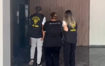 Hapis cezasıyla aranan su&ccedil;lular tatilde yakalandı: Biri havuzda, diğeri yazlıkta g&ouml;zaltına alındı
