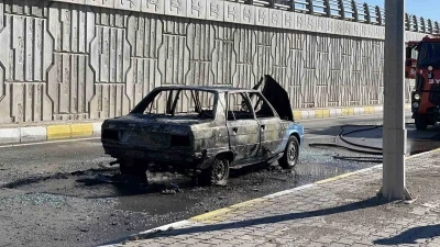 Hareket halindeki araç alev aldı, sürücü yaralandı
