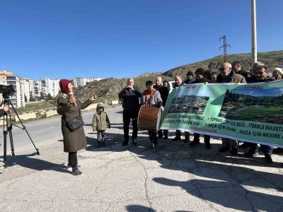 Harmandalı sakinlerinden &lsquo;&ccedil;&ouml;pl&uuml;k orman olsun&rsquo; &ccedil;ağrısı
