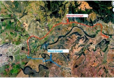 Hasar g&ouml;ren ve beşik gibi sallanan k&ouml;pr&uuml; yıkılıyor
